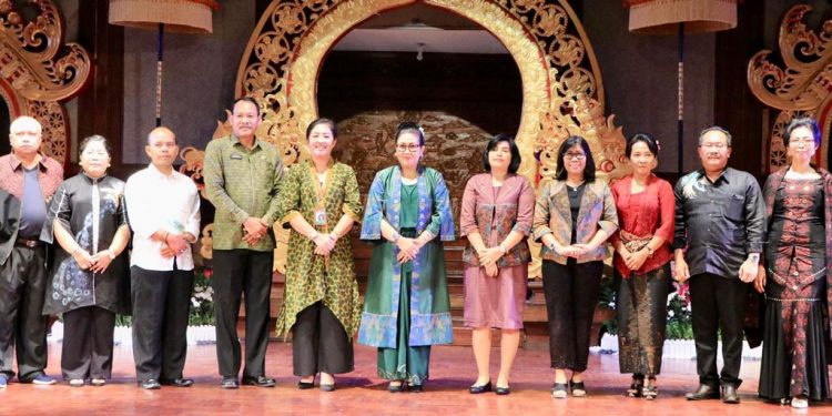Ketua Dekranasda Bali Tutup Pameran IKM Bali Bangkit Tahap 7 Tahun 2022