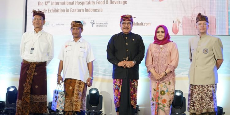 Wagub Cok Ace Buka Pameran Food, Hotel & Tourism 2022