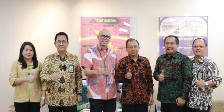Sekretaris Kabinet, Pramono Anung Wibowo Minta Pengerjaan Jalan Tol Jagat Kerthi Bali Dipercepat