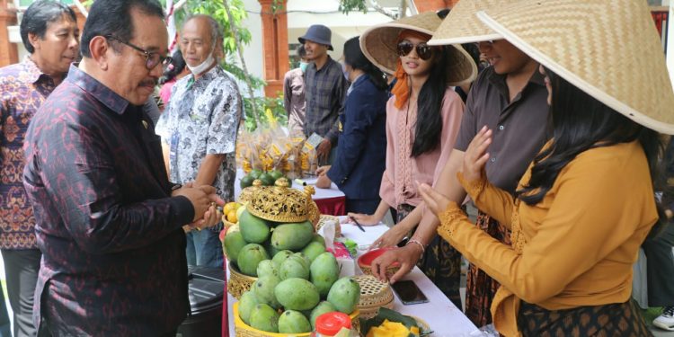 Wagub Cok Ace Ajak Ubah Stigma Negatif ‘Bertani’