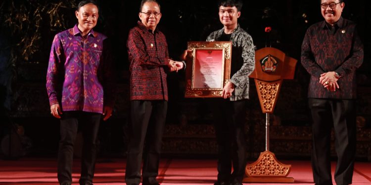 Gubernur Koster Tutup Festival Seni Bali Jani (FSBJ) Ke-4 Tahun 2022