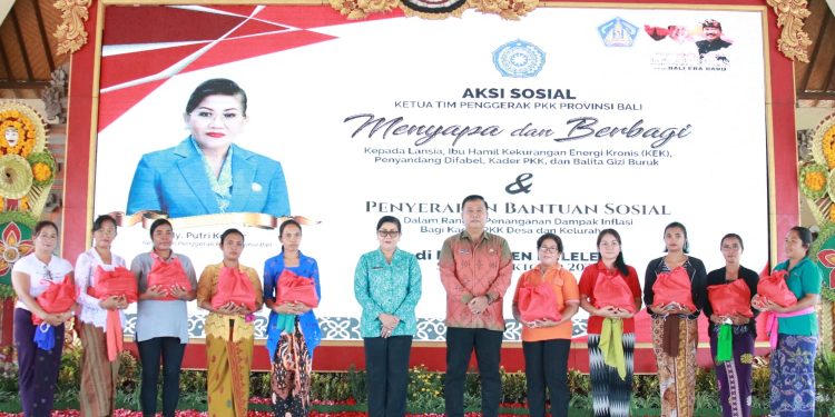 Ketua TP PKK Bali Kembali Gelar aksi Sosial “Menyapa dan Berbagi” Di Buleleng