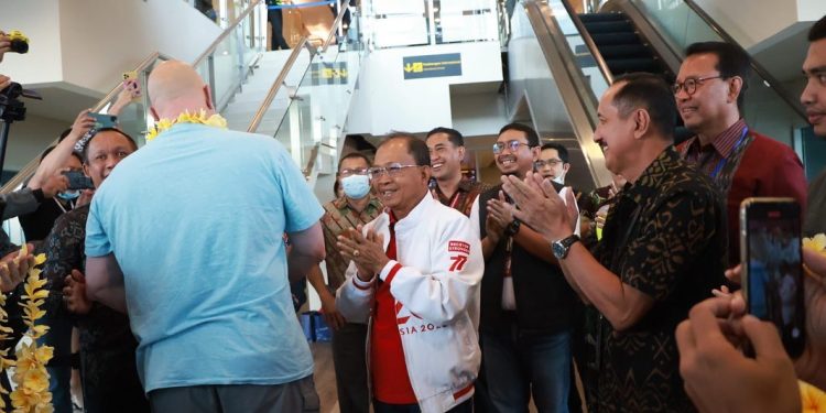 Gubernur Koster Apresiasi Penerbangan Perdana Garuda GA871 dari Seoul-Denpasar