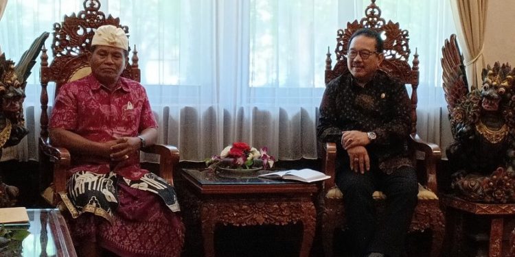 Wagub Cok Ace Terima Kunjungan Prajuru Pura Dalem Pajenengan