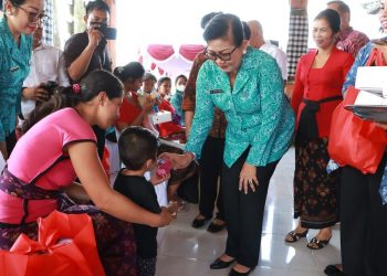TP PKK Provinsi Bali Gelar Aksi Sosial “Menyapa dan Berbagi” di Gianyar