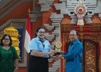 Hadirkan Gubernur Koster, FIB Unud Sukses Gelar Seminar Pemuda Nasional