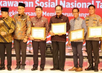 Peringati HDI & HKSN, Gubernur Koster Terima Penghargaan Dedikasi Dalam Pengabdian Sosial & Kemanusiaan