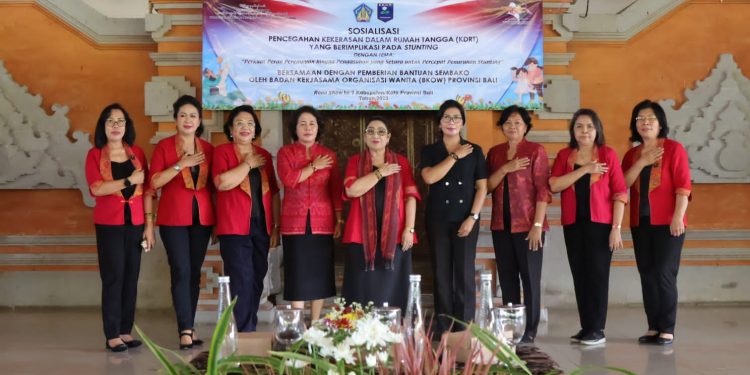 Ny. Tjok. Putri Hariyani Ardhana Sukawati Buka Sosialisasi Pencegahan KDRT yang Berimplikasi Pada Stunting