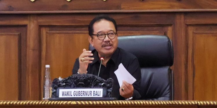 Untuk Menekan Laju Inflasi Menjelang Hari Raya,Cok Ace Pimpin High Level Meeting TPID Provinsi Bali