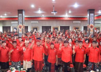 Pengurus DPD, DPC, PAC PDI Perjuangan dan Petugas Partai di Walikota/Bupati, DPRD Provinsi/Kota/Kabupaten Se-Bali Dukung Wayan Koster 2 Periode Gubernur Bali