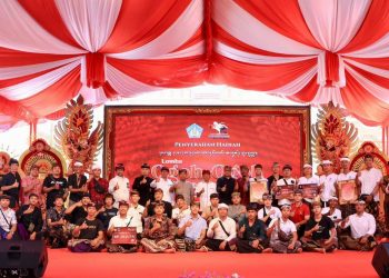 Gubernur Bali, Wayan Koster Serahkan Hadiah Lomba Ogoh – Ogoh Dari Rp 50 Juta Sampai Rp 25 Juta ke Juara I, II, III Kabupaten/Kota se-Bali