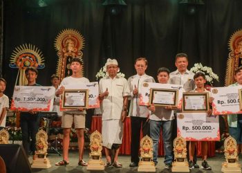 Gubernur Wayan Koster  Ajak MGPSSR Jalankan Bhakti ke Ida Bhatara Kawitan, Leluhur, Budaya Bali di HUT MGPSSR KE – 71