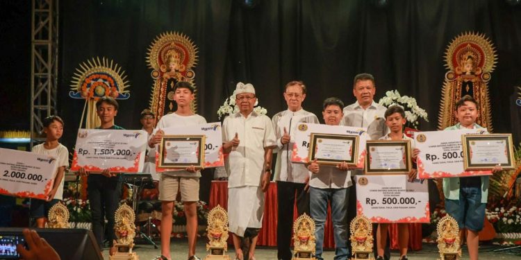 Gubernur Wayan Koster  Ajak MGPSSR Jalankan Bhakti ke Ida Bhatara Kawitan, Leluhur, Budaya Bali di HUT MGPSSR KE – 71