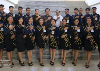 Pembekalan Ilmu Kewirausahaan yang Kreatif dan Inovatif Kepada Finalis Jegeg Bagus Klungkung