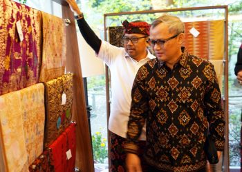 Keindahan Kain Tenun dan Kerajinan Khas Bali Digemari Masyarakat Jepang