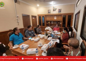 Ambil Langkah Cepat Terkait Meningitis, Pemkab Gianyar Gelar Rapat