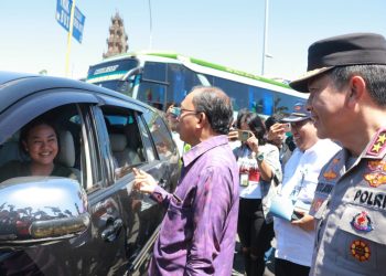 Tinjau Pos Terpadu Mudik Lebaran 2023 di Gilimanuk, Gubernur Koster Kerahkan Dishub Bali Dukung Personil Gabungan Layani Pemudik