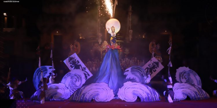 Gong Kebyar Tiga Barung Duta PKB Kabupaten Gianyar Meriahkan HUT Kota Gianyar