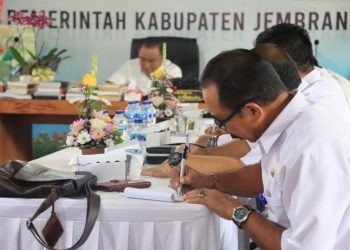 Pejabat Pemkab Jembrana Dilatih Bahasa Inggris