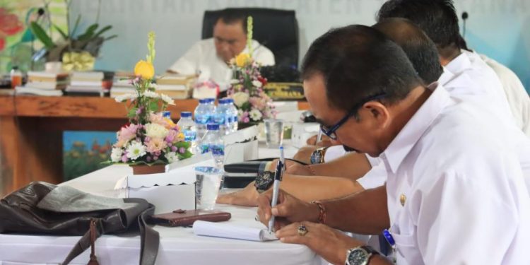 Pejabat Pemkab Jembrana Dilatih Bahasa Inggris