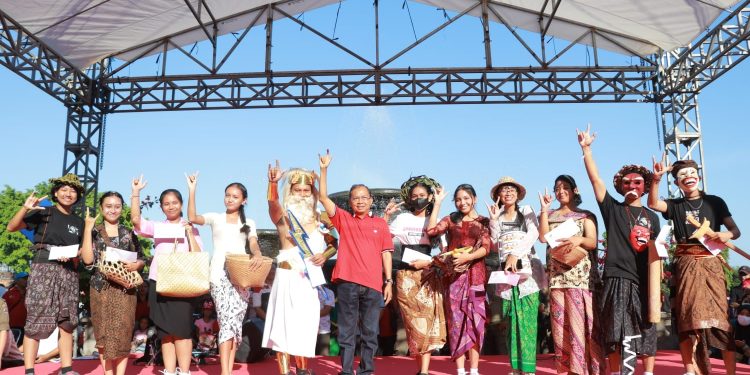 Pj. Bupati Buleleng Ucapkan Terimakasih ke Gubernur Koster Hadirkan Acara Creative Fun Walk Bali Digifest 2023 di Singaraja