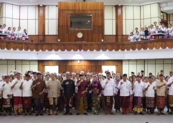 Lantik 172 CPNS menjadi PNS, Cok Ace Tuntut Mampu Berikan Pelayanan Terbaik Bagi Masyarakat