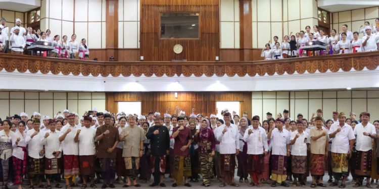 Lantik 172 CPNS menjadi PNS, Cok Ace Tuntut Mampu Berikan Pelayanan Terbaik Bagi Masyarakat