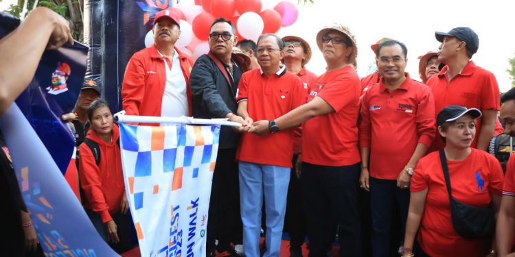 Gubernur Bali Wayan Koster Bersama Ketua DPRD Bali Ikut Meriahkan  Pre-Event Creative Fun Walk Bali Digital Festival 2023 di Tabanan