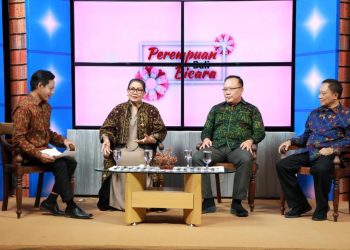 Jabarkan Sistem Perekonomian Adat Bali, Ny. Putri Koster Harapkan Peran Aktif Krama Bali