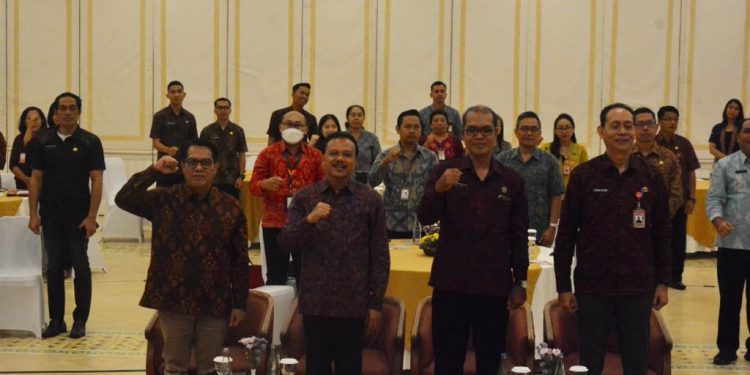 Sekda Dewa Indra Ajak Pemangku Kepentingan Mengerti Betul Pentingnya Peranan UMKM dan Koperasi terhadap Perekonomian Bali
