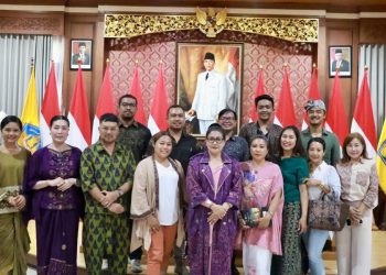 Ketua Dekranasda Provinsi Bali Ny. Putri Koster Mantapkan Koordinasi Pelaksanaan Fashion Show “Adi Warna Wastraloka”