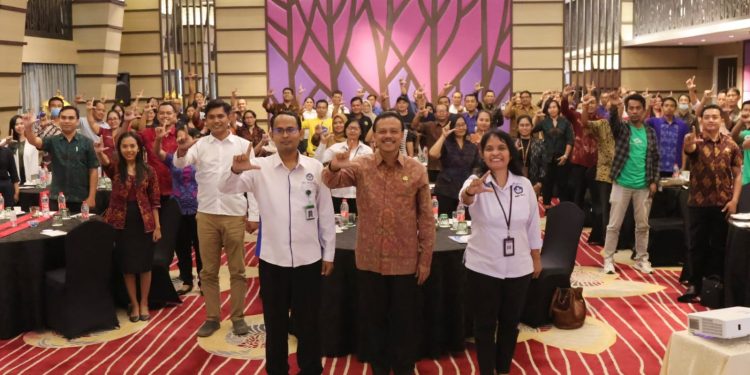 Sekda Dewa Indra Ingatkan Tantangan dalam Pengutamaan Bahasa Negara