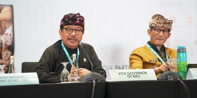 Hadiri Penutupan BBTF Ke-9, Wagub Cok Ace Harap Bali Bisa Jadi “HUB” Perkenalkan Pariwisata Indonesia