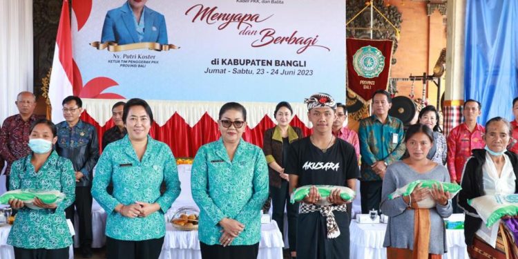 Aksi Sosial Menyapa dan Berbagi TP PKK Bali di Kabupaten Bangli Hari ke-2