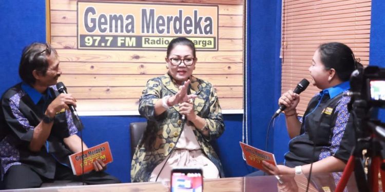 Tapaki Jalan Panjang Dunia Seni, Ny. Putri Koster Peduli Keseimbangan Kelangsungan Seni Tradisional dan Seni Modern di Bali