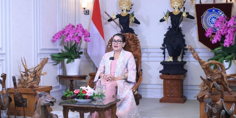 Webinar TP PKK Provinsi Bali yang mengangkat tema “44 Tonggak Peradaban Penanda Bali Era Baru