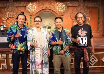 Ny. Putri Koster dalam acara ramah tamah dengan Teater Mandiri Jakarta