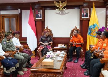 Antisipasi Banjir Jelang Musim Hujan, Pj. Gubernur Ingatkan Warga Jangan Buang Sampah ke Selokan dan Sungai