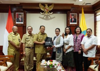 Pj. Gubernur Bali  Tegaskan  Pungutan Wisatawan Asing Untuk Penanganan Sampah dan Pelestarian Budaya 