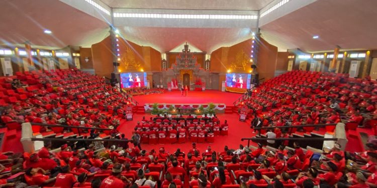 Wayan Koster Pimpin Konsolidasi PDI Perjuangan Kabupaten Buleleng