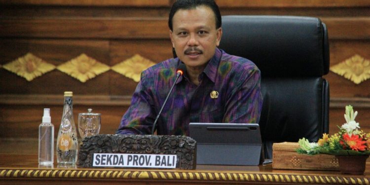 Sekda Dewa Indra Jelaskan Pembersihan Alat Peraga dan Atribut Politik Kesepakatan Bersama dalam Rakorwil Jelang Kunjungan Presiden