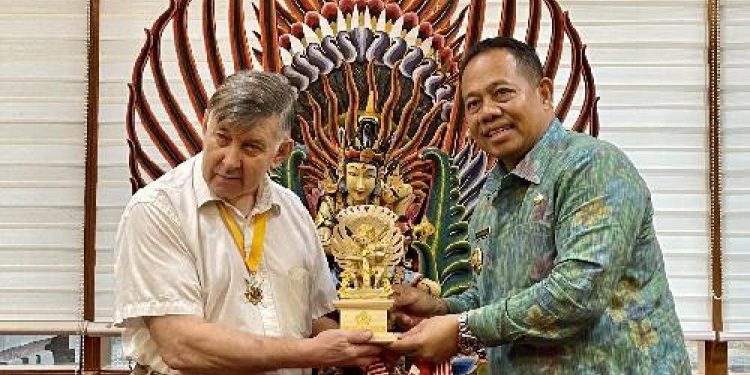 Selesaikan Masalah Sampah dan Pelestarian Lingkungan, Pj Gubernur Jajaki Kerja Sama dengan Inggris