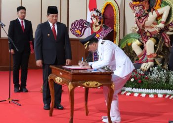 Pj. Gubernur Mahendra Jaya Lantik Jendrika Sebagai Penjabat Bupati Klungkung
