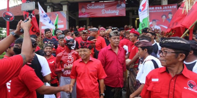Ribuan Warga Klungkung Suarakan Kemenangan Ganjar-Mahfud Presiden di Pilpres 2024
