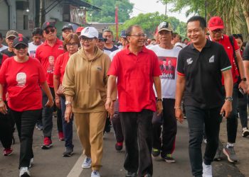 Puluhan Ribu Masyarakat Jembrana Pekikkan Ganjar-Mahfud Menang Satu Putaran di Pilpres 2024