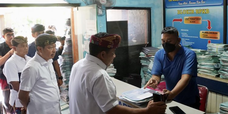 Genjot Pendapatan Daerah, Pj Gubernur Bali Dorong Inovasi dan Digitalisasi