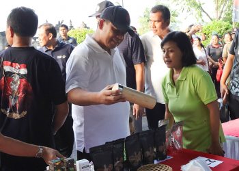 PJ. GUBERNUR BALI KUNJUNGI PASAR MURAH JELANG HARI RAYA GALUNGAN DAN KUNINGAN