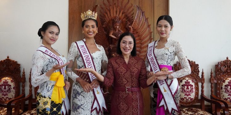Melenggang Ke Ajang Nasional, Ketua Dekranasda Bali Beri Motivasi Putri Indonesia Bali 2024