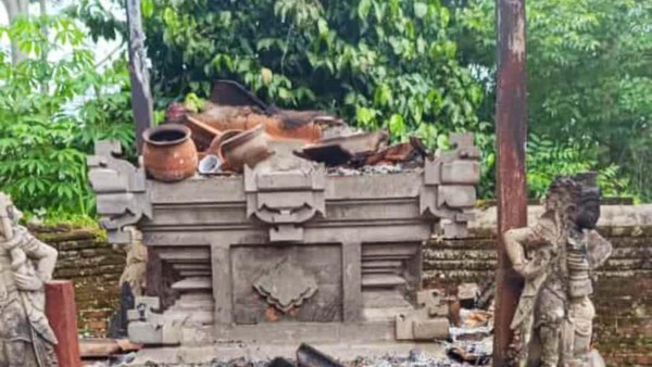 Kebakaran Melanda Pura Gunung Sari Karangasem, Kerugian Capai Ratusan Juta Rupiah