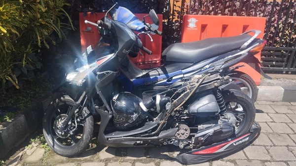 Kecelakaan di Jalan Denpasar-Gilimanuk, Pemotor Menabrak Pejalan Kaki dan Mobil, Patah Tulang Terjadi